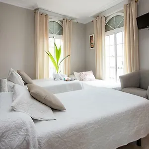 La Muralla Guest house Seville