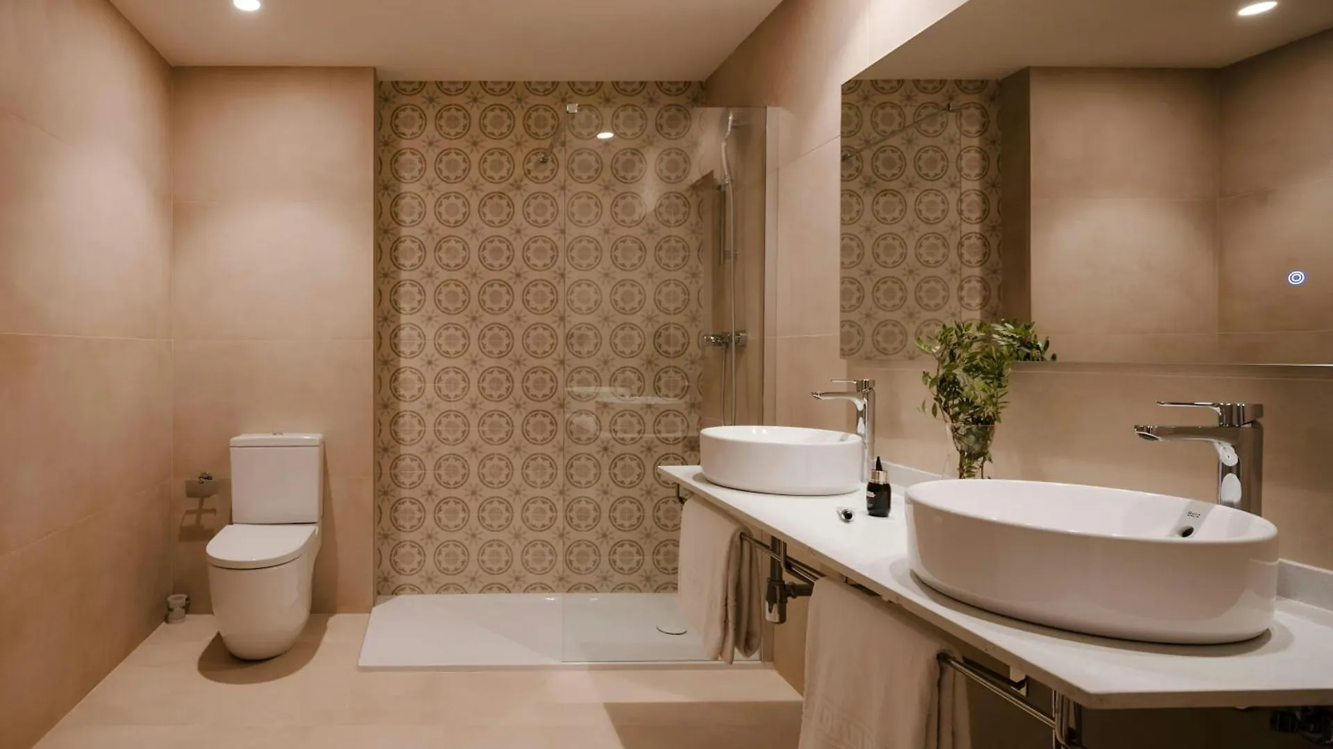 Los Arcos Hotel Gothic Quarter, Sonder By Marriott Bonvoy Barcelona 0*,  Spanien