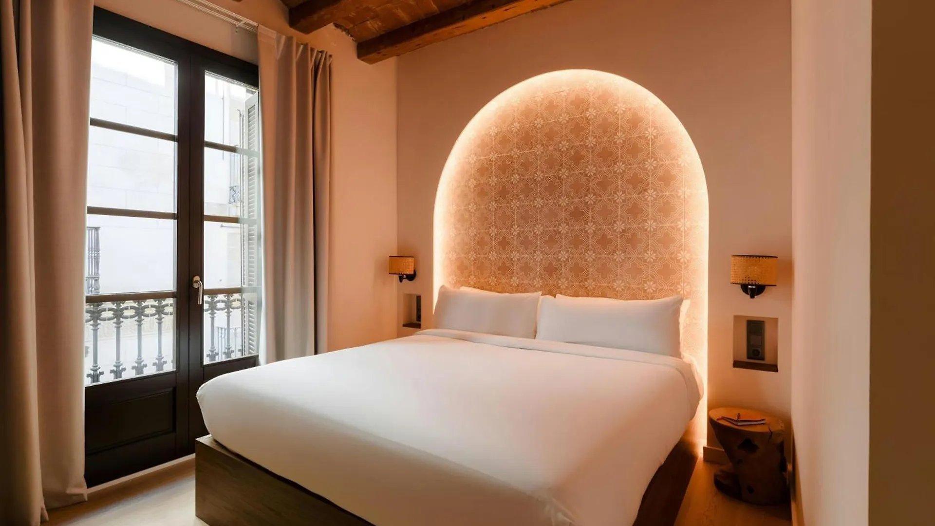 Los Arcos Hotel Gothic Quarter, Sonder By Marriott Bonvoy Barcelona 0*,  España