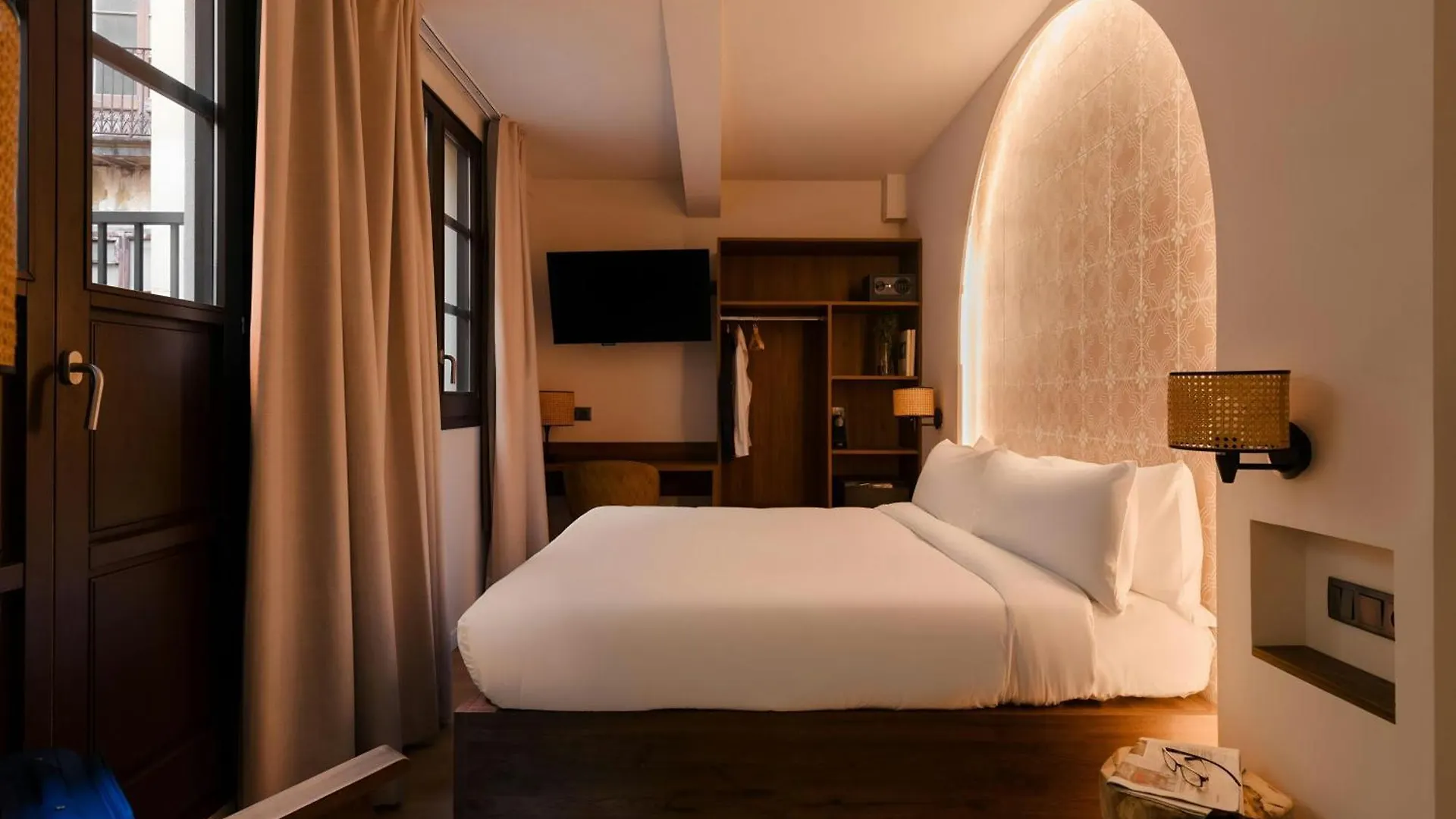 Los Arcos Hotel Gothic Quarter, Sonder By Marriott Bonvoy Barcelona 0*,  España